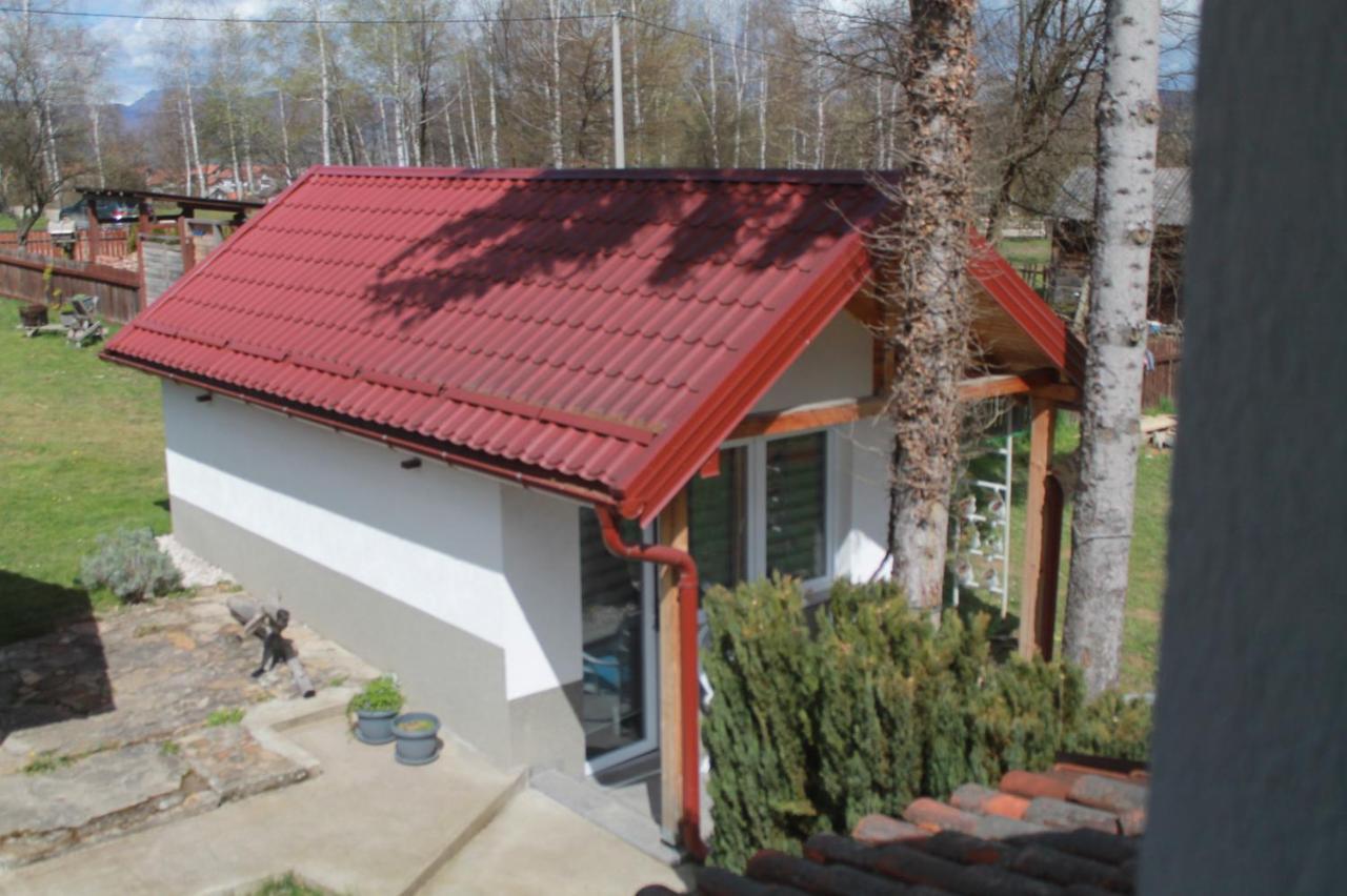 Holiday Home Tunnel Ravne Visoko Kültér fotó